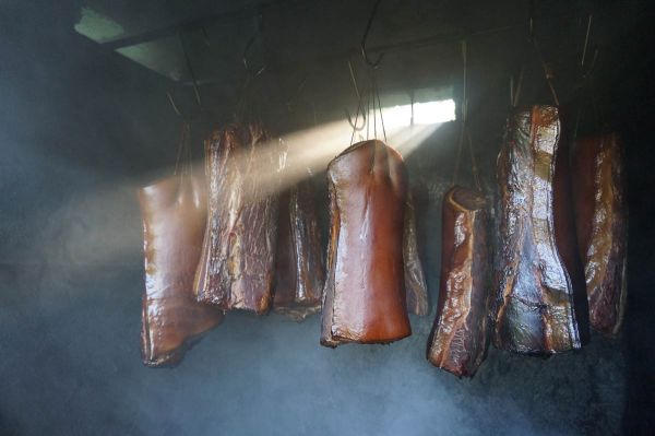 Hausgemachtes Geselschtes Hausgemachtes Geselschtes