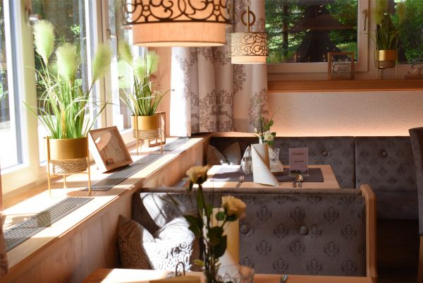 Neue  romantische  gemutliche Gaststube Neue  romantische  gemutliche Gaststube