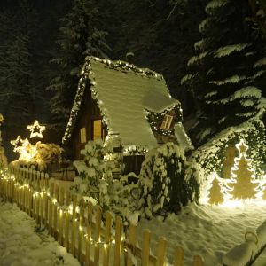 Weihnachtswunderland im Garten des Kloepferkellers in Eibiswald