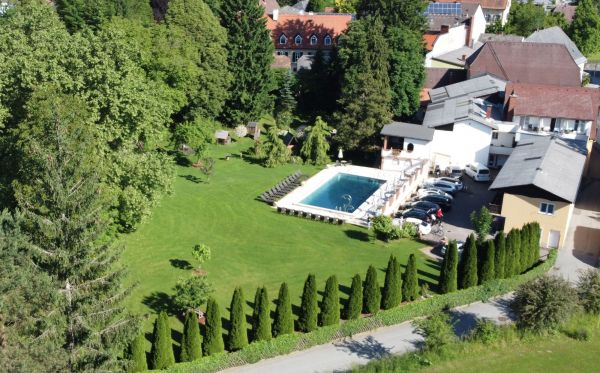 Gartenansicht aus der Vogelperspektive Gartenansicht aus der Vogelperspektive