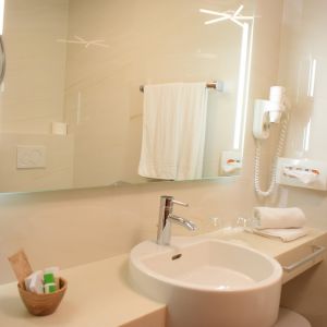 freundliches badezimmer